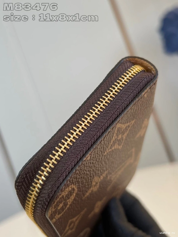 WIS Vuitton Louis Wallet-11*8.5*1.5CM Noa Compact 0724